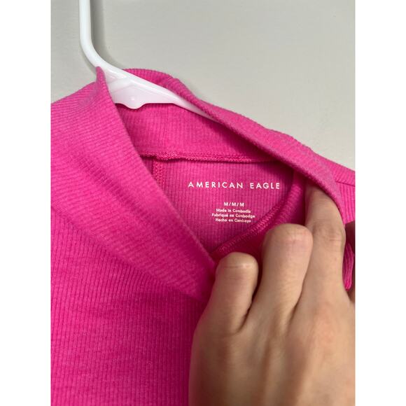 American Eagle Pink Ribbed Mock Neck/ Turtleneck Long Sleeve Shirt Size Medium - Picture 3 of 3